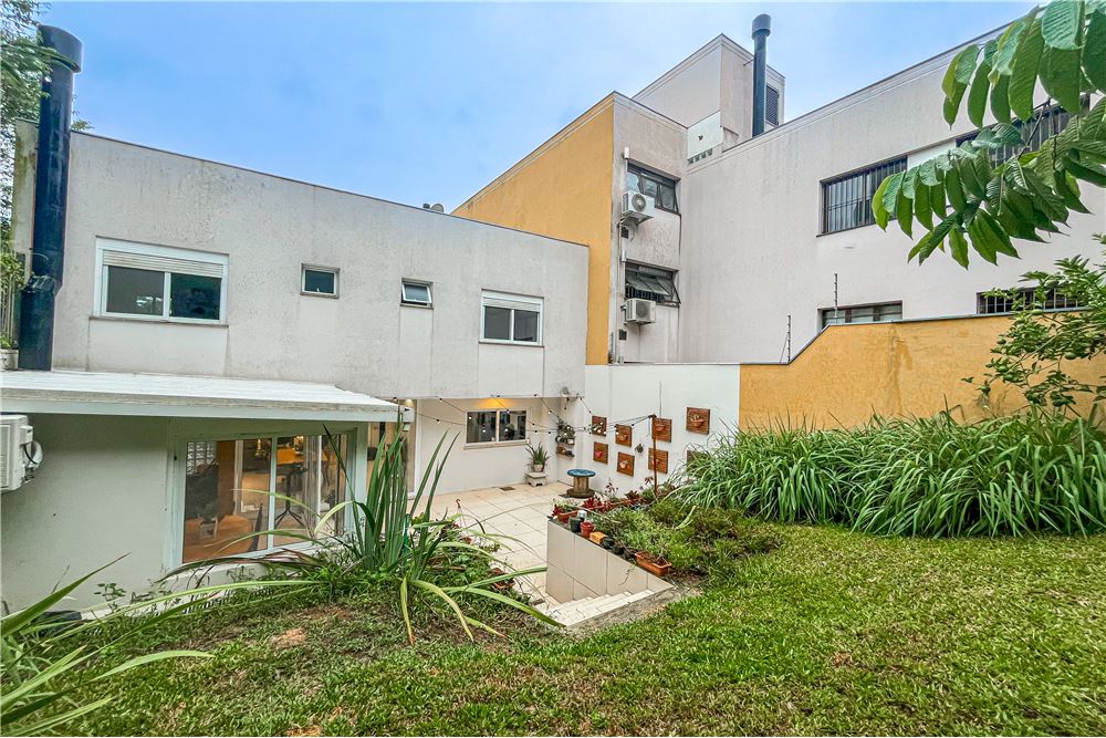 Casa à venda com 4 quartos, 300m² - Foto 7