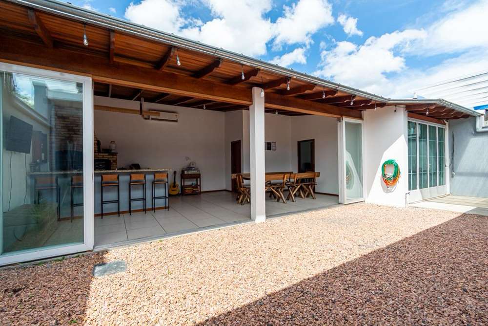 Casa à venda com 3 quartos, 300m² - Foto 7