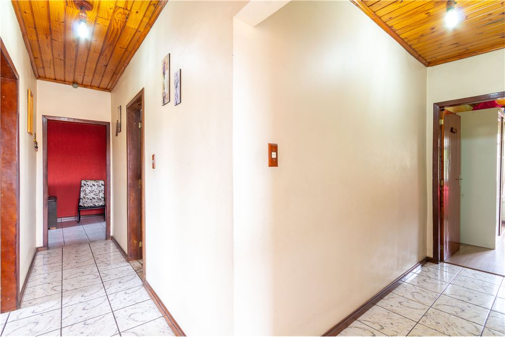 Casa à venda com 5 quartos, 240m² - Foto 7