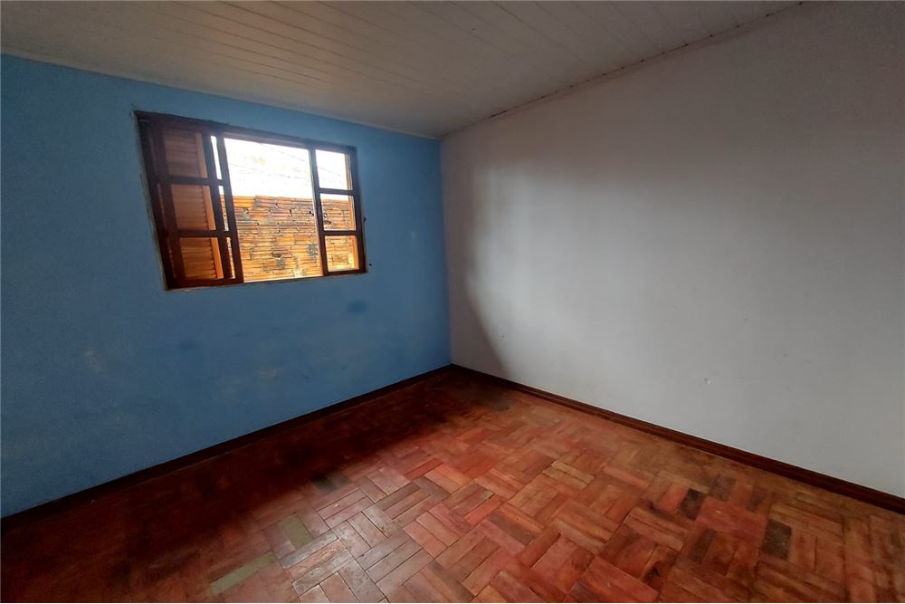 Casa à venda com 3 quartos, 300m² - Foto 2