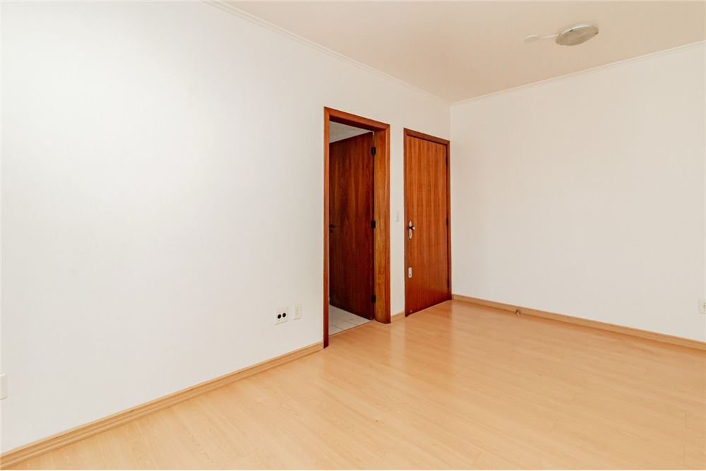 Apartamento à venda com 2 quartos, 95m² - Foto 4