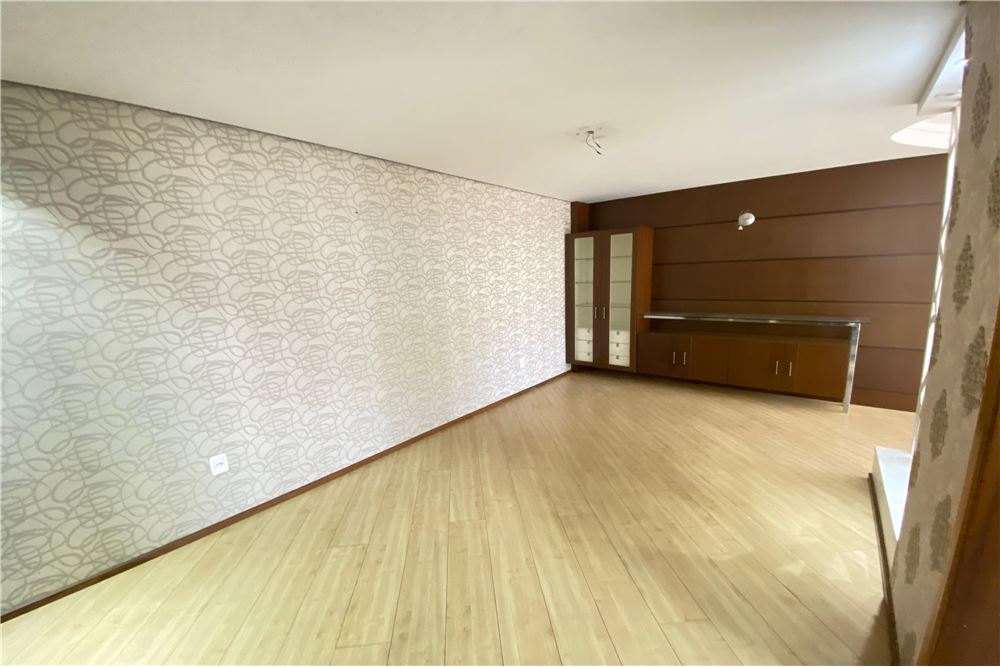 Apartamento à venda com 3 quartos, 116m² - Foto 4