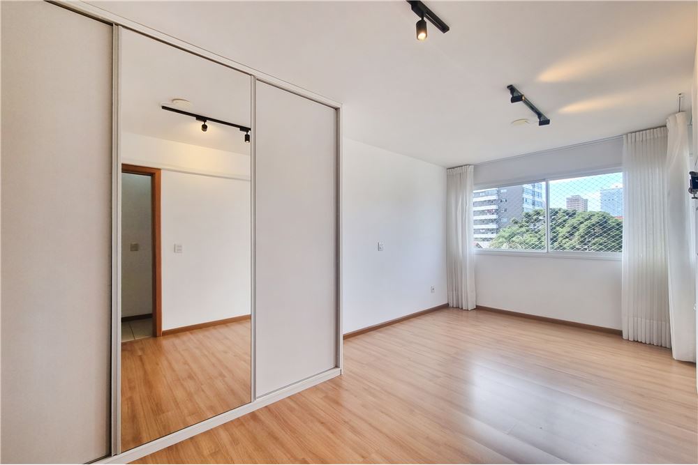 Apartamento à venda com 2 quartos, 104m² - Foto 18