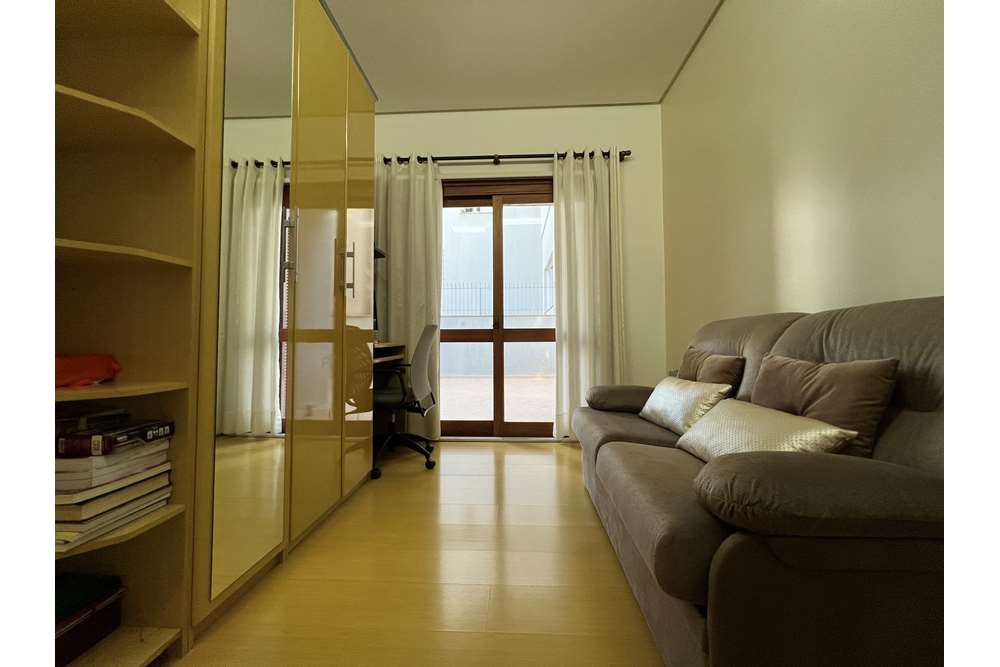 Apartamento à venda com 3 quartos, 227m² - Foto 23