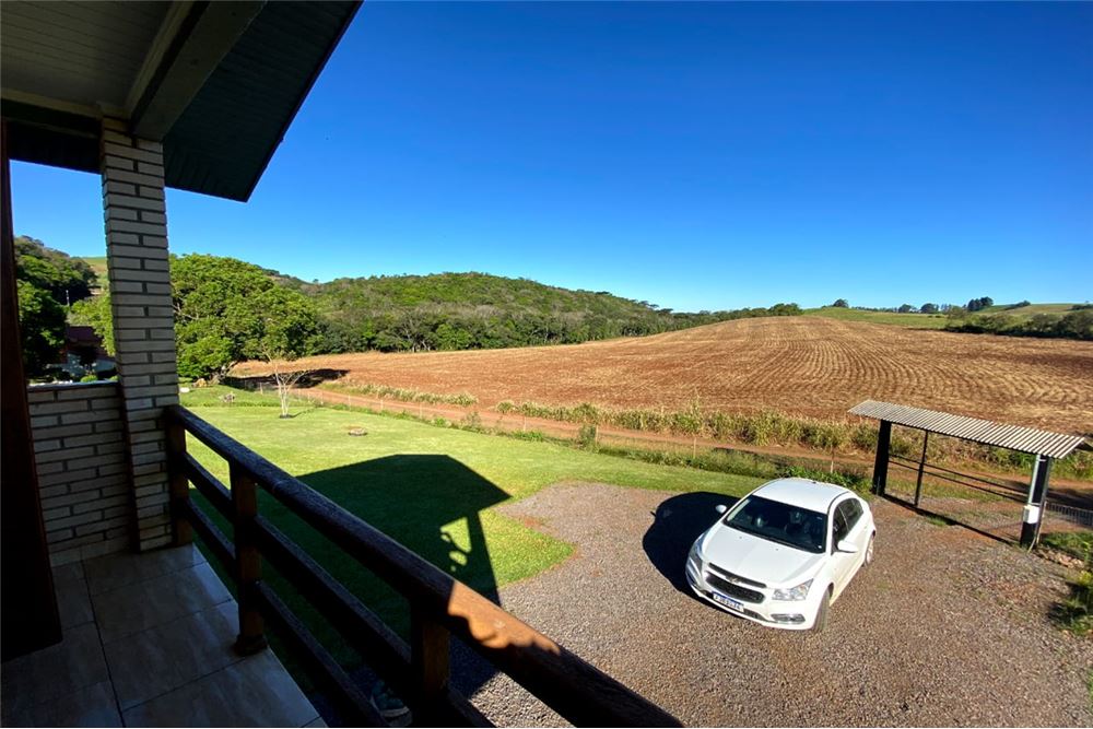 Chácara à venda com 4 quartos, 150m² - Foto 4