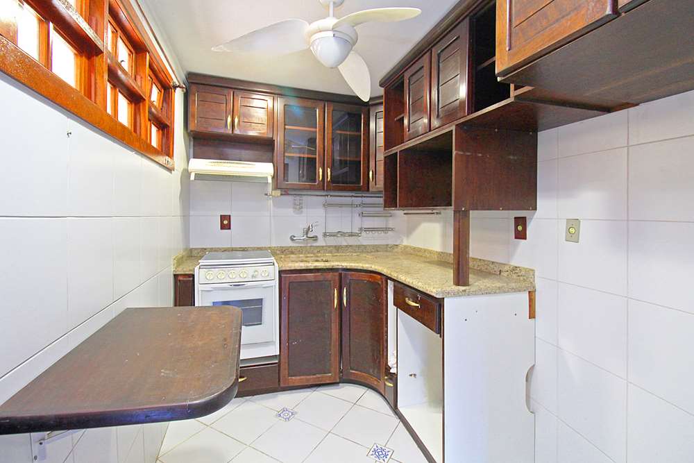 Casa de Condomínio à venda com 3 quartos, 249m² - Foto 5