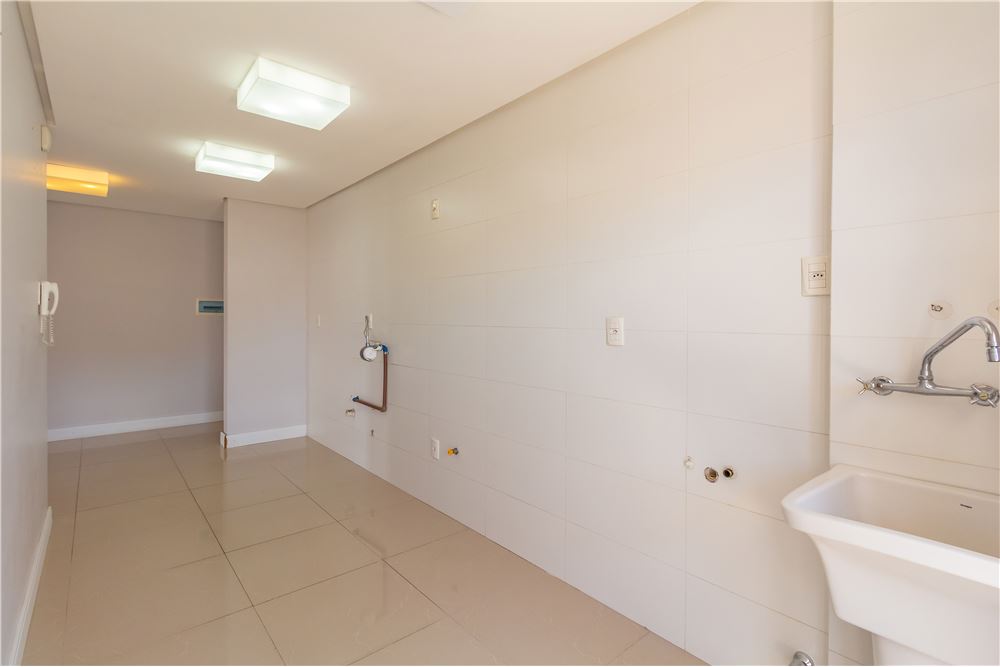 Apartamento à venda com 2 quartos, 104m² - Foto 10