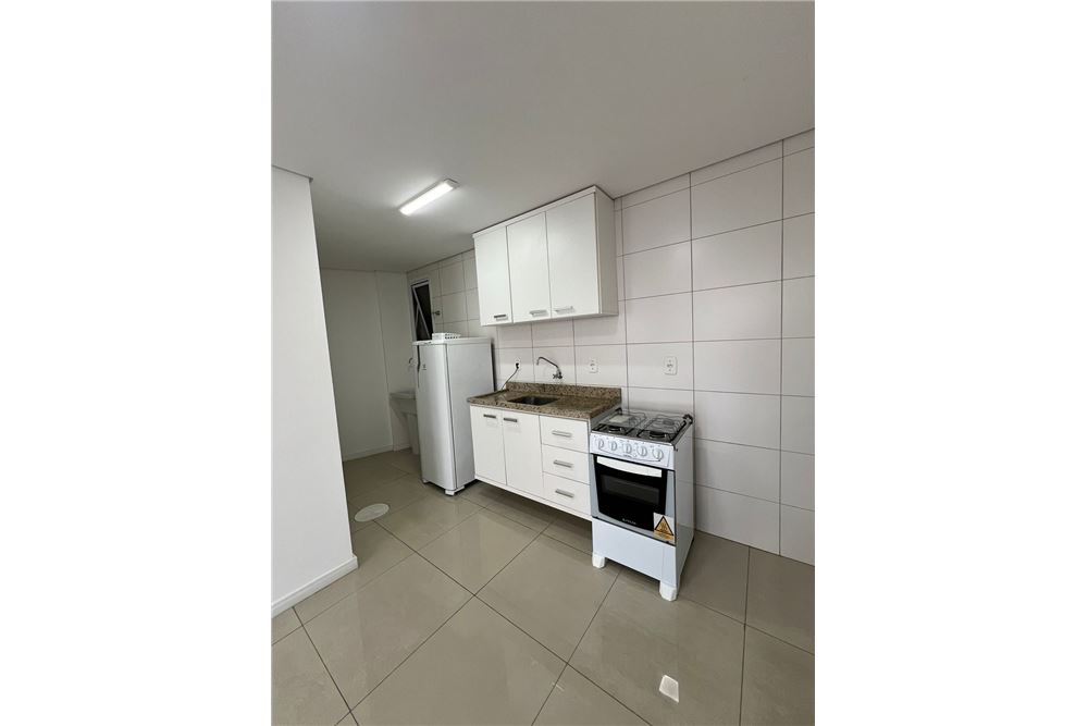 Apartamento para alugar com 1 quarto, 40m² - Foto 4