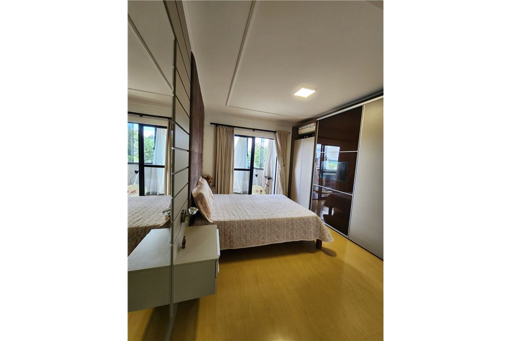 Apartamento à venda com 3 quartos, 112m² - Foto 11