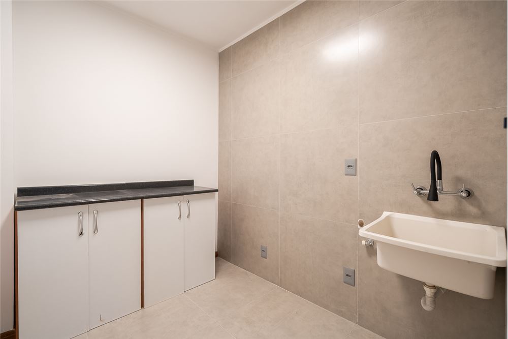 Apartamento à venda com 3 quartos, 175m² - Foto 11