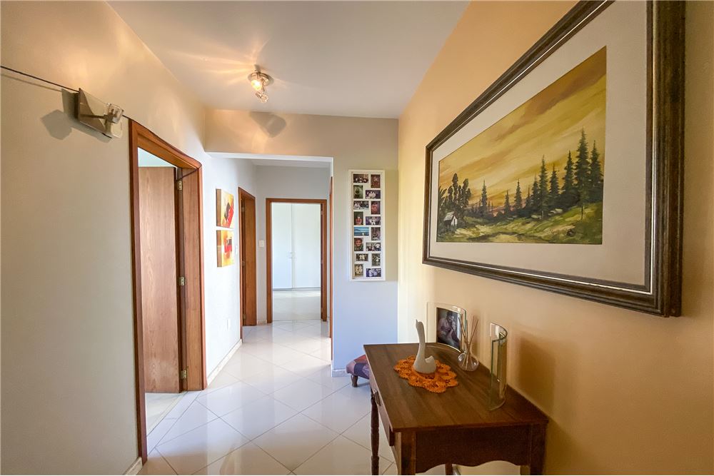 Apartamento à venda com 4 quartos, 164m² - Foto 3