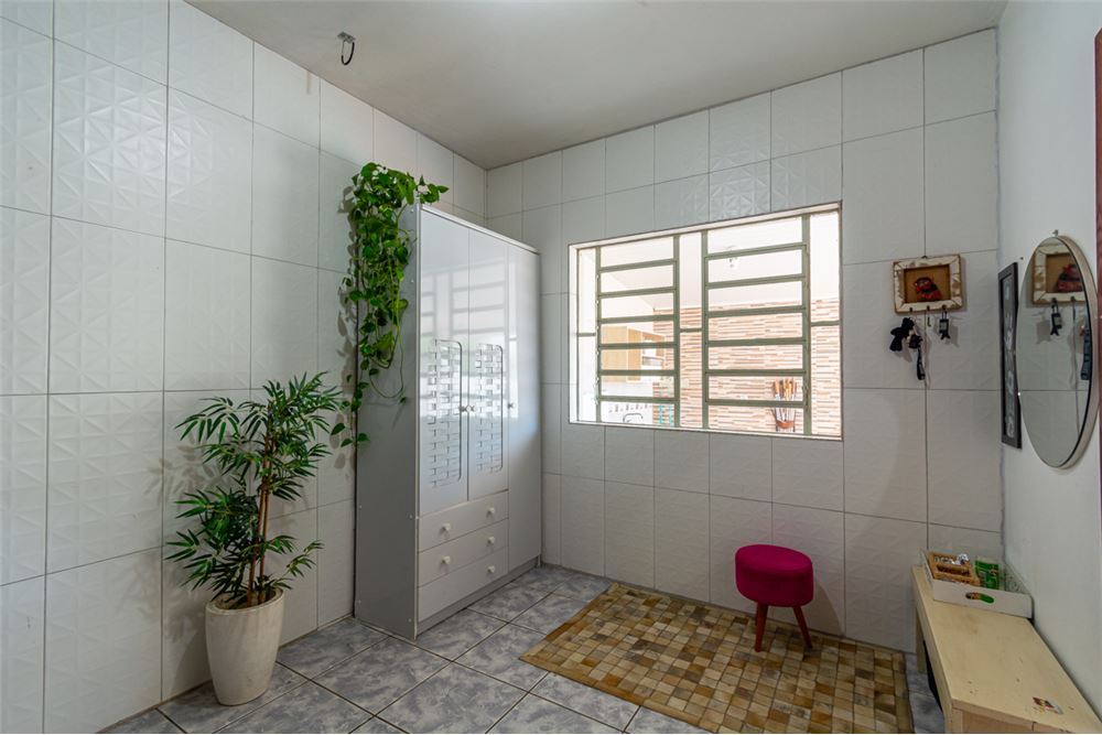 Casa à venda com 4 quartos, 250m² - Foto 15