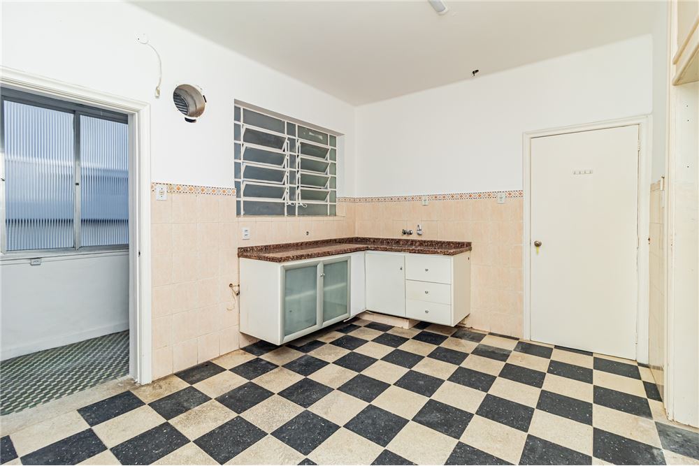 Apartamento à venda com 4 quartos, 185m² - Foto 18