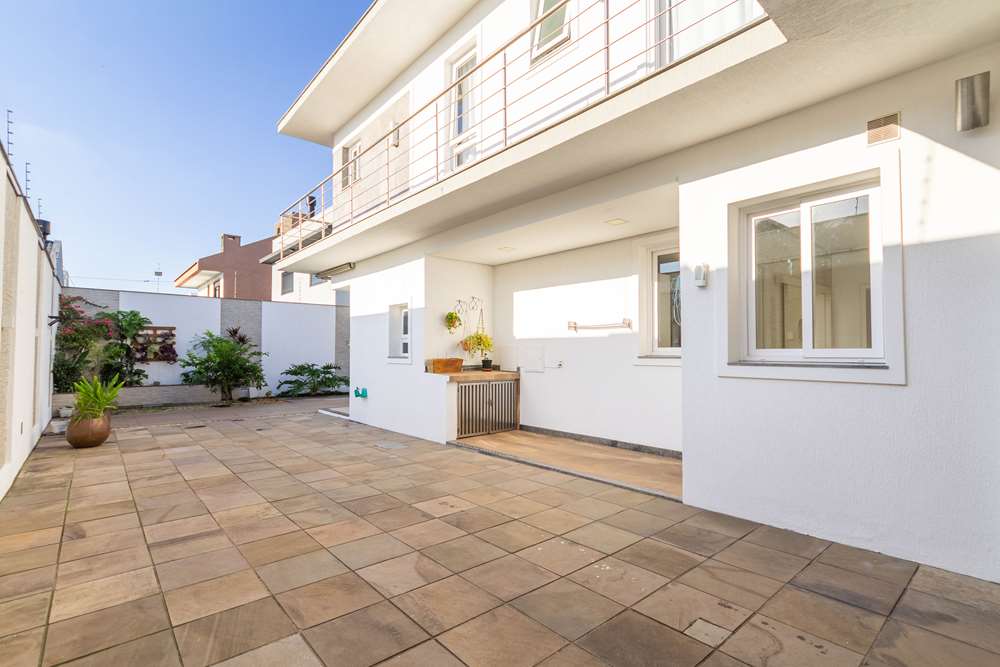 Casa à venda com 3 quartos, 380m² - Foto 9