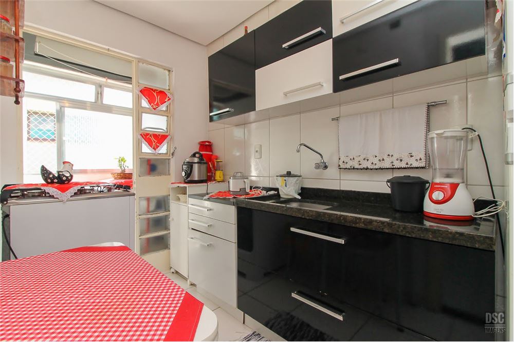 Apartamento à venda com 1 quarto, 30m² - Foto 2