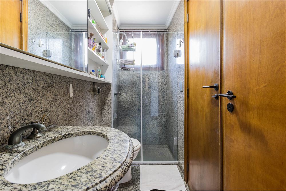 Apartamento à venda com 3 quartos, 258m² - Foto 13