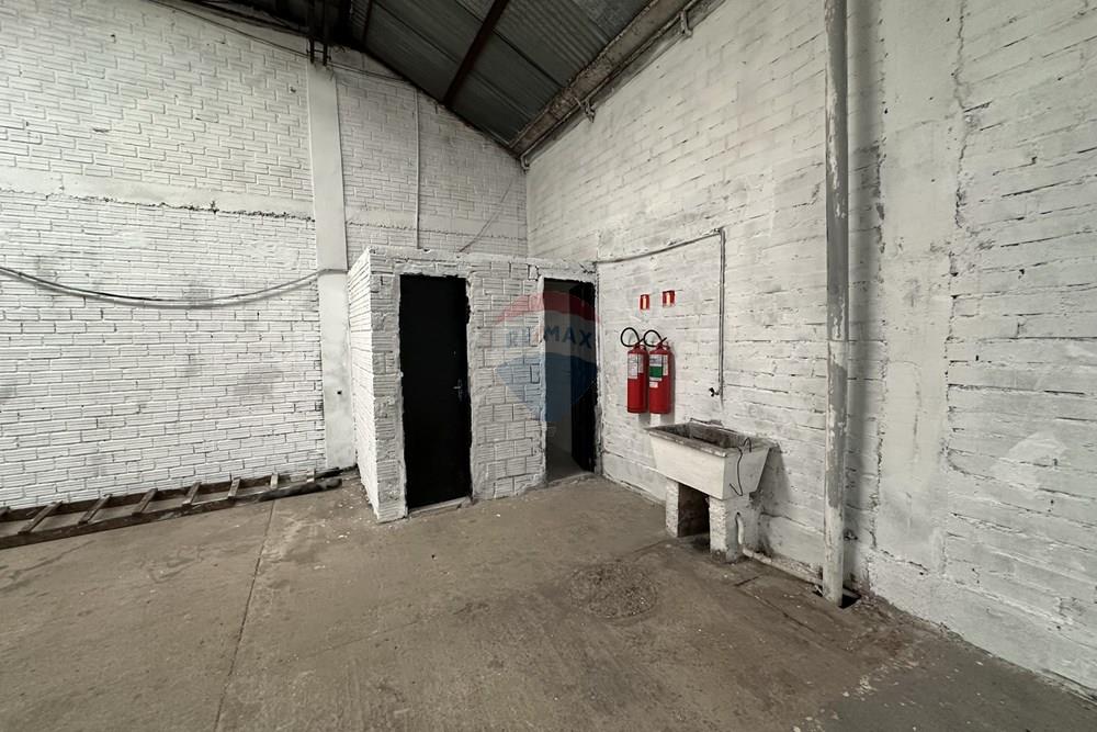 Galpão - Venda - Canoas , Rio Grande do Sul - IMG_6201.HEIC.jpg - 610241042-6