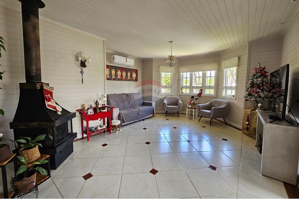 Casa - Venda - Canela , Rio Grande do Sul - Imagem do WhatsApp de 2025-12-16 à(s) 19.19.39_419fb604.jpg - 610131044-22