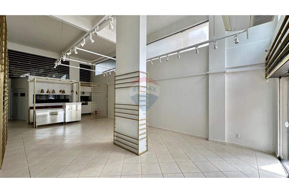 Cj. Comercial/ Sala - Alugar - Passo Fundo , Rio Grande do Sul - WhatsApp Image 2025-02-03 at 10.56.38 (1).jpeg - 610271098-10