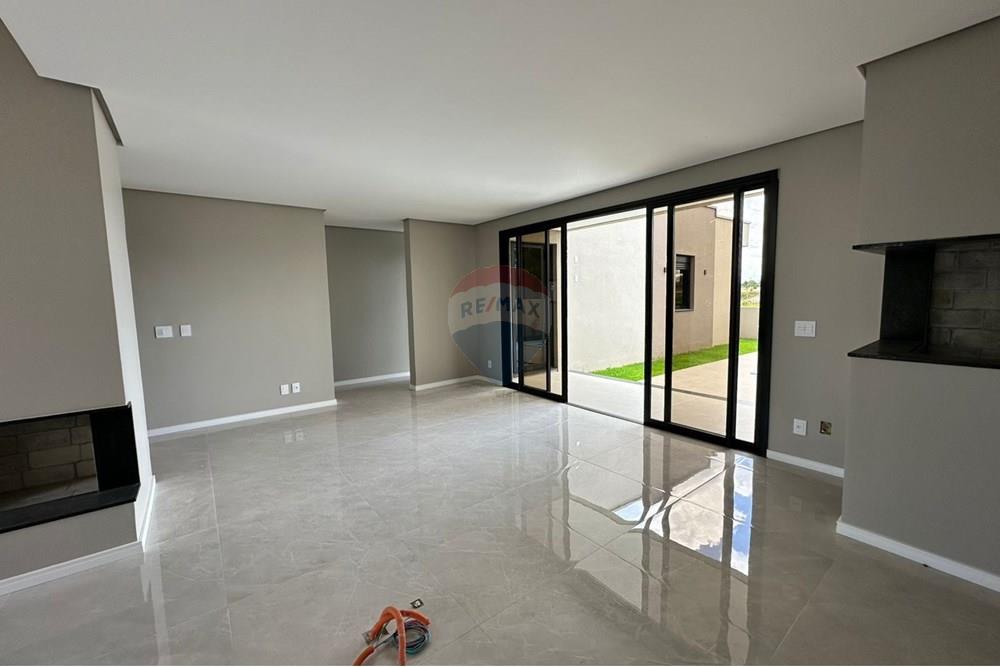 Casa - Venda - Passo Fundo , Rio Grande do Sul - a919b684-88d3-4f20-b878-5ada90250ba5.jpeg - 610271014-104