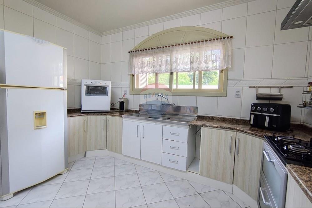 Casa - Venda - Garibaldi , Rio Grande do Sul - WhatsApp Image 2025-12-28 at 23.56.35.jpeg - Cozinha - 610331038-49