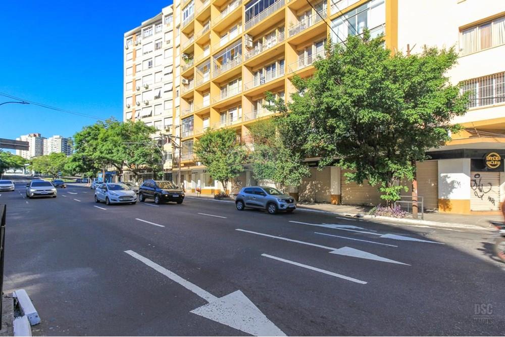 Apartamento - Venda - Porto Alegre , Rio Grande do Sul - WhatsApp Image 2025-09-30 at 12.15.44.jpeg - Fachada - 610371026-1