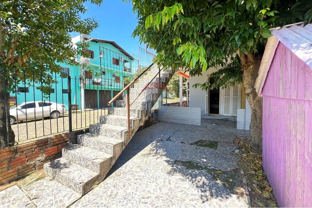 Casa - Venda - São Leopoldo , Rio Grande do Sul - Escada rua 1.jpg - Pátio interno - 610461014-1