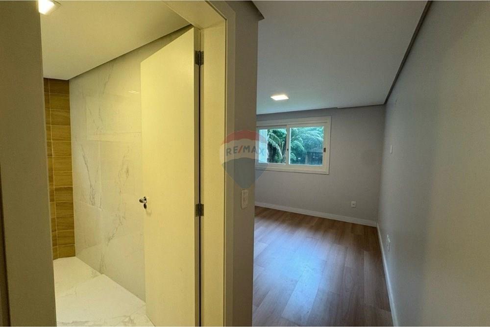 Casa - Venda - Gramado , Rio Grande do Sul - WhatsApp Image 2025-09-30 at 13.29.11 (1).jpeg - 610131049-11