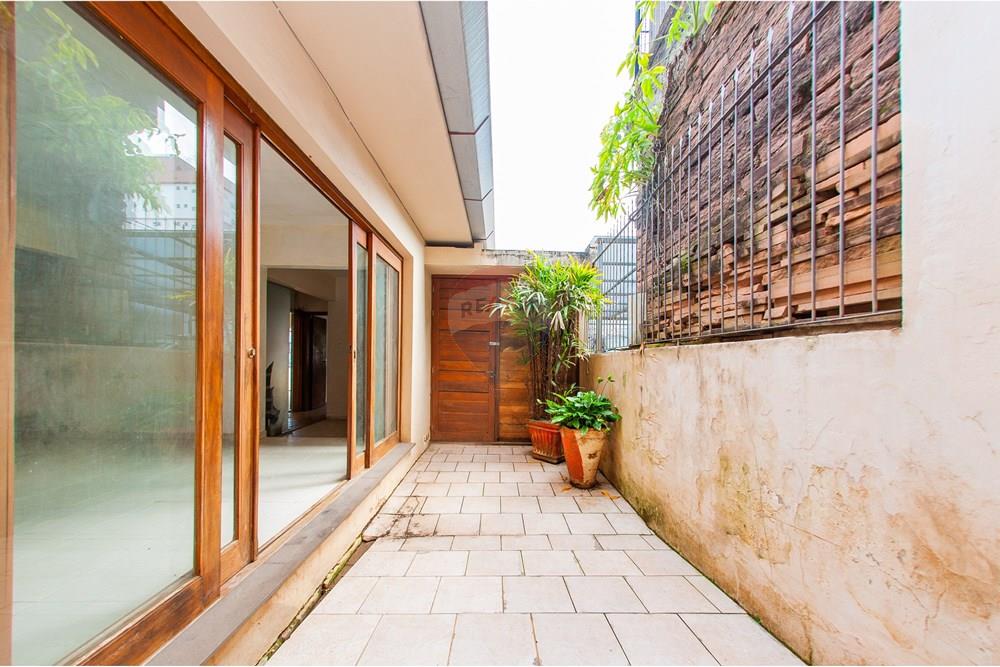 Casa - Venda - Montenegro , Rio Grande do Sul - PÁTIO CENTRAL LADO DA SALA.jpg - Jardim Interno - 610091023-46