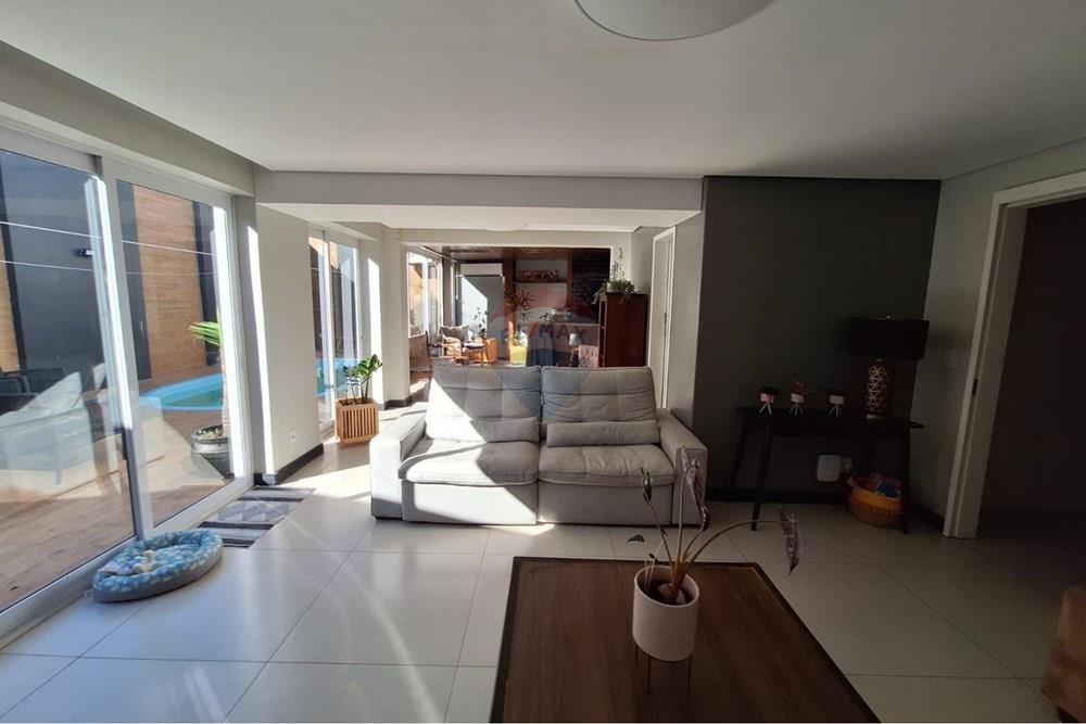 Casa - Venda - Santa Maria , Rio Grande do Sul - WhatsApp Image 2026-03-27 at 14.58.38 (2).jpeg - 610451046-9