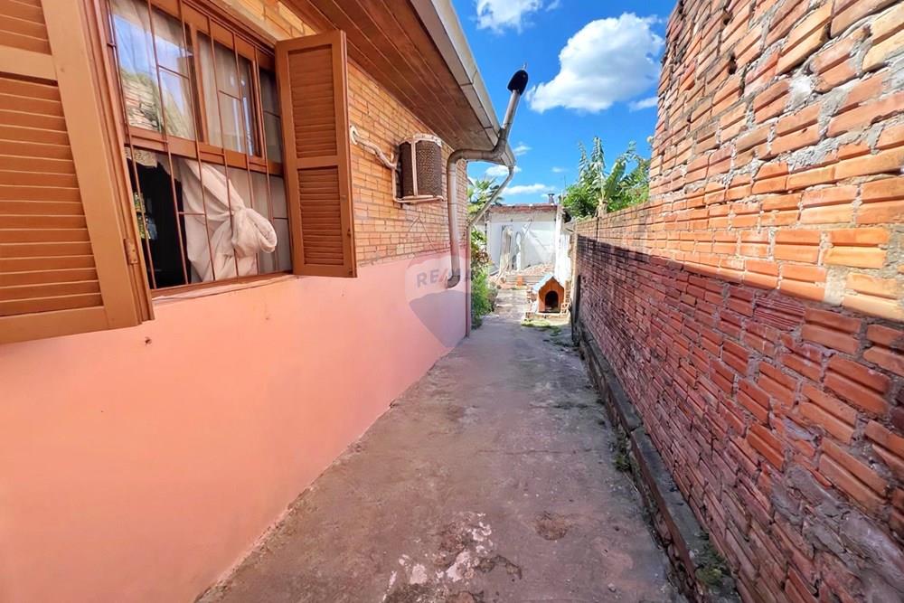 Casa - Venda - São Leopoldo , Rio Grande do Sul - Pátio 11.jpg - Corredor - 610461004-20