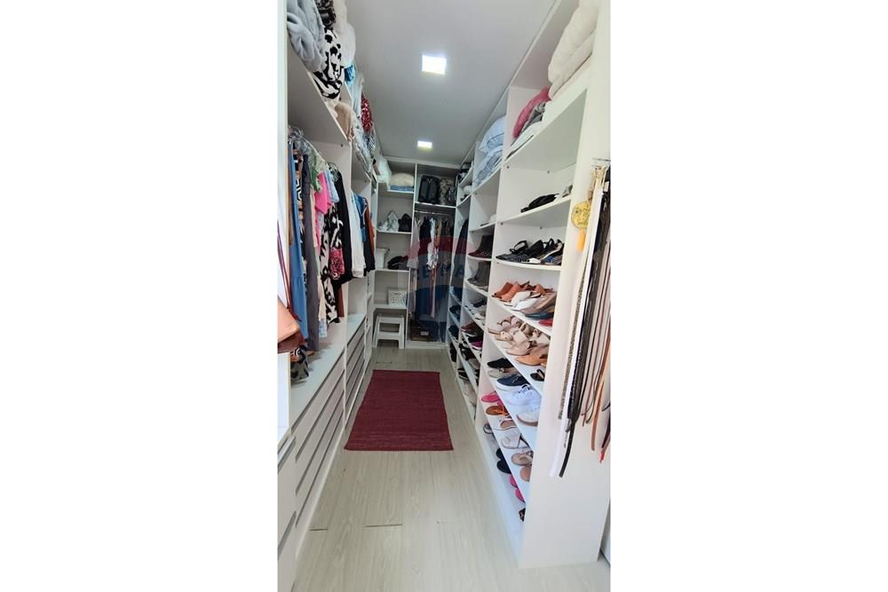 Casa - Venda - Bento Gonçalves , Rio Grande do Sul - 8723b8e3-3b8b-4329-a7cd-6b71372e0860.jpg - Closet - 610331032-56