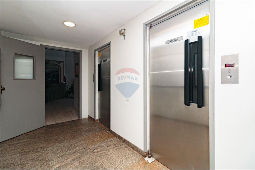 Apartamento - Venda - Porto Alegre , Rio Grande do Sul - Elevador - 610221018-121