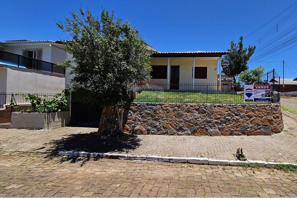 Casa - Venda - Lagoa Vermelha , Rio Grande do Sul - 01.jpg - 610111005-101