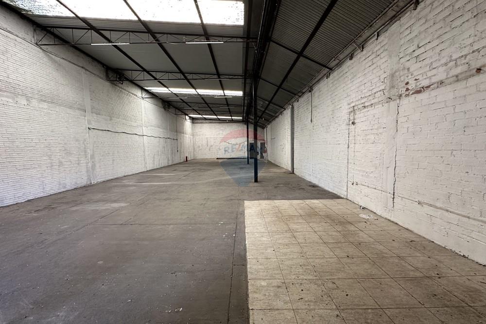 Galpão - Venda - Canoas , Rio Grande do Sul - IMG_6200.HEIC (1).jpg - 610241042-6