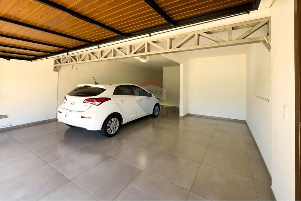 Casa - Venda - Erechim , Rio Grande do Sul - WhatsApp Image 2025-10-15 at 15.31.55 (4).jpeg - Garagem - 612761012-17