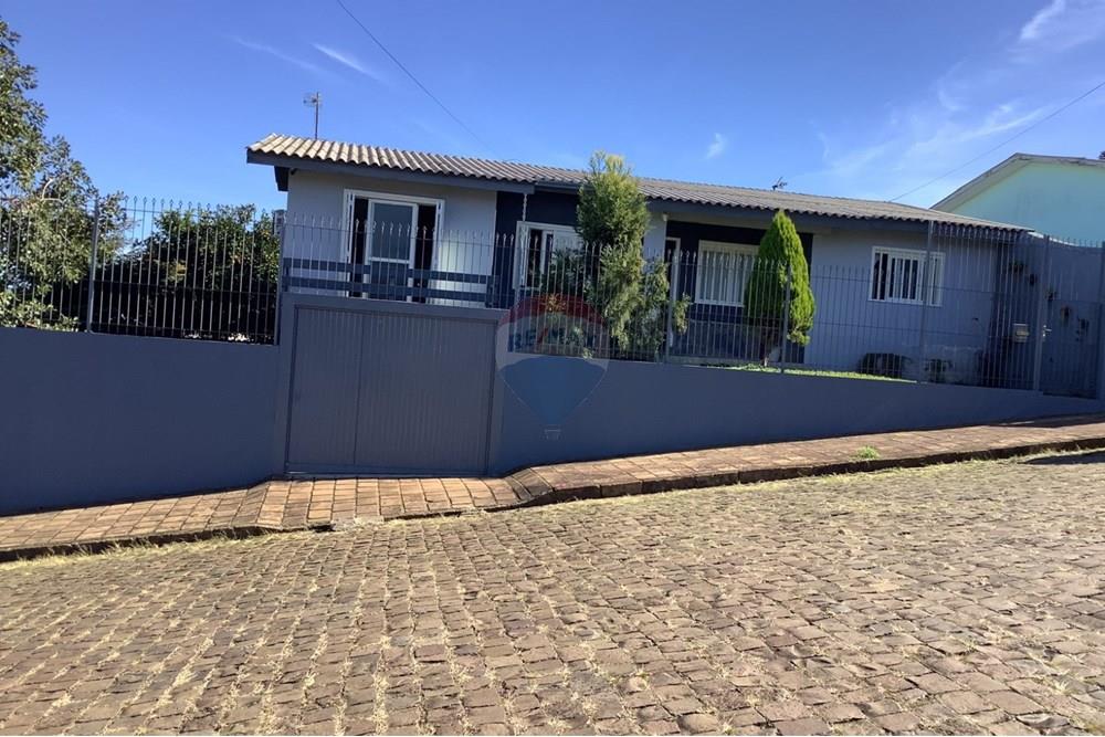 Casa - Venda - Carazinho , Rio Grande do Sul - foto frente da rua.jpg - 612701007-146
