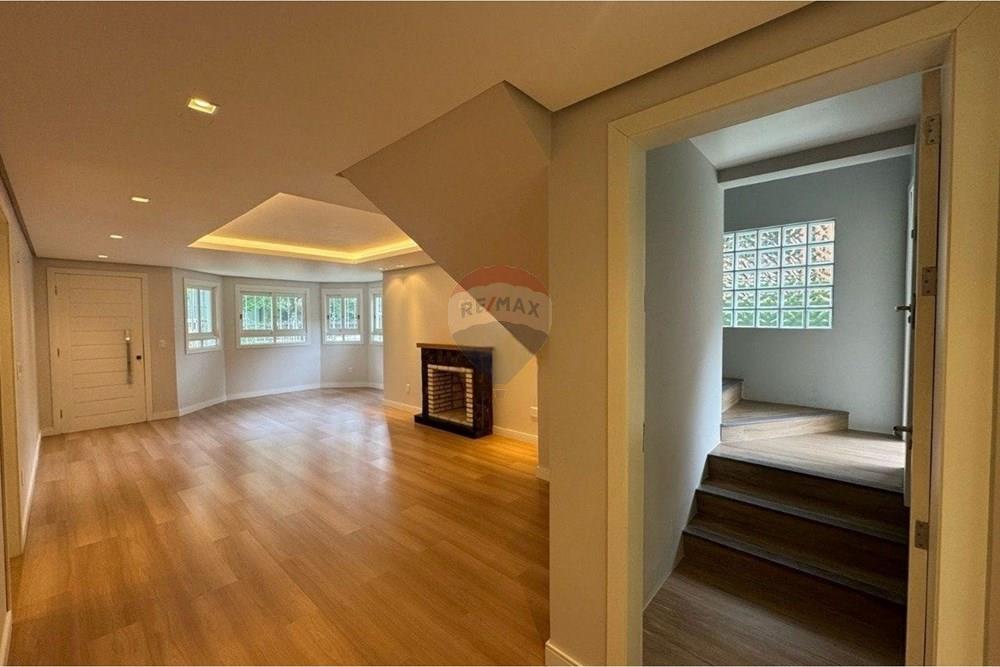 Casa - Venda - Gramado , Rio Grande do Sul - WhatsApp Image 2025-09-30 at 13.29.16 (2).jpeg - 610131049-11