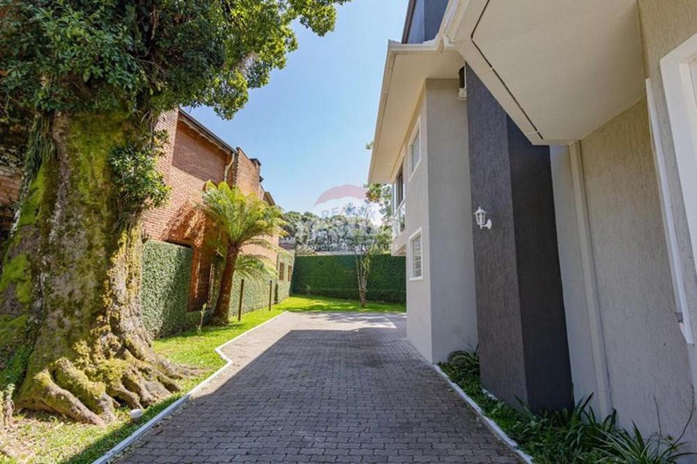 Casa - Venda - Gramado , Rio Grande do Sul - WhatsApp Image 2025-09-30 at 13.29.23 (1).jpeg - 610131049-11