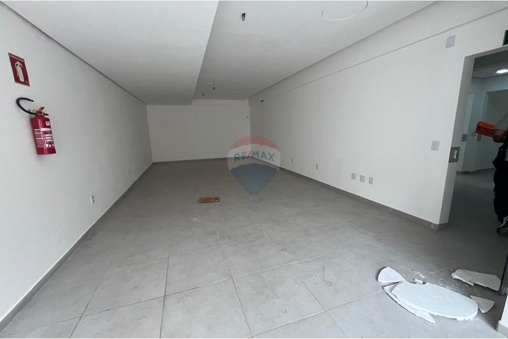 Ponto Comercial - Alugar - Santa Maria , Rio Grande do Sul - WhatsApp Image 2025-05-28 at 10.03.10 (4).jpeg - 610451013-45