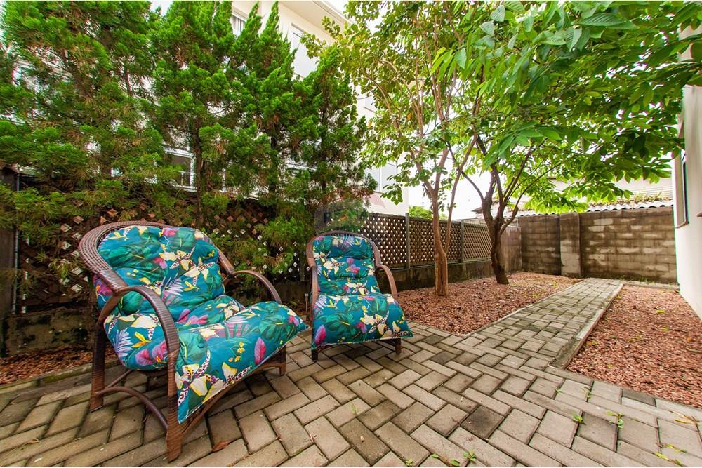 Apartamento - Venda - Montenegro , Rio Grande do Sul - cadeiras pátio interno do apartamento térreo.jpg - 610091008-174