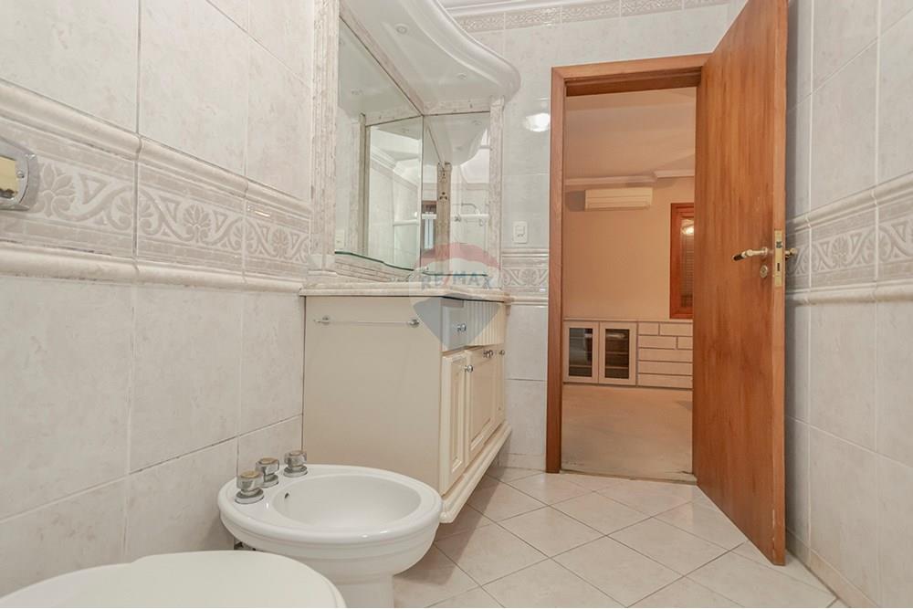 Casa - Venda - Porto Alegre , Rio Grande do Sul - Banheiro suite 1.jpg - 612521076-7