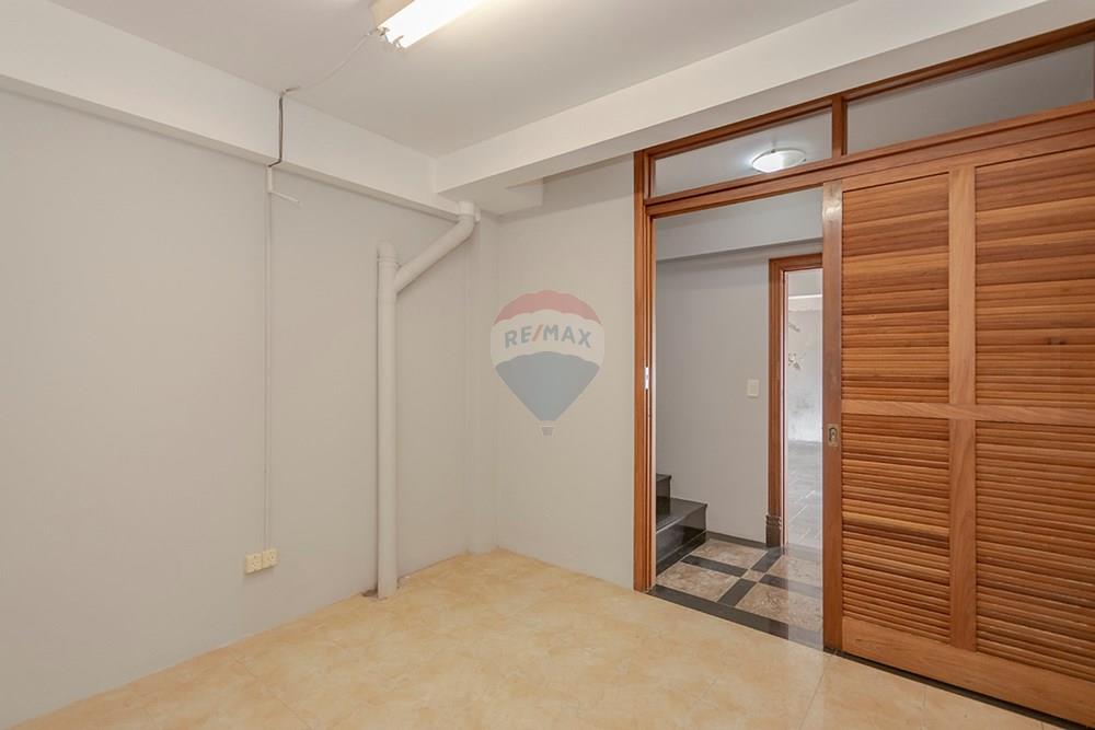 Casa - Venda - Porto Alegre , Rio Grande do Sul - 0646-579 (73).jpg - 612491053-54