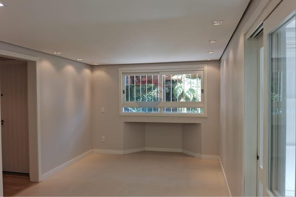 Casa - Venda - Gramado , Rio Grande do Sul - WhatsApp Image 2025-09-30 at 13.29.19 (1).jpeg - 610131049-11