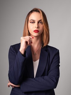 Alessandra Oliveira - RE/MAX IMOVI