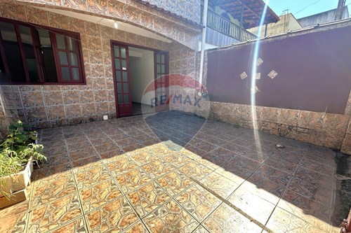 Venda-Casa-R. Luiz Pedro Delfino, 215 - Itaipava , 215  - Perto da Assembléia de Deus Caminhando com Cristo  - Itaipava , Itapemirim , Espírito Santo , 29338000-620201020-8