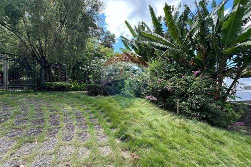 Venda-Terreno-Rua Ailton Ladislau , s/n  - casa cor bege que fica ao lado da casa 385  - Fradinhos , Vitória , Espírito Santo , 29042380-620171023-49