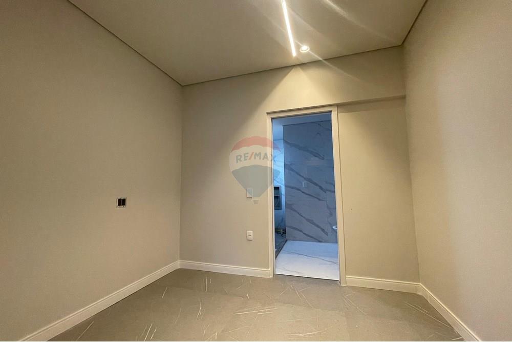 Casa - Venda - Vila Velha , Espírito Santo - WhatsApp Image 2025-06-06 at 10.30.19 (2).jpeg - Closet - 620171059-1