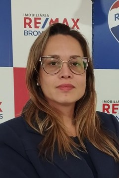 Assistente in formazione - TalitaAzanha - RE/MAX BRONZE IMOVEIS