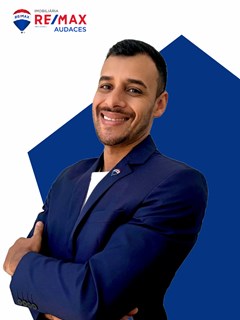 Uelton Rocha Santos - Alessandra Kerschner Team - RE/MAX AUDACES